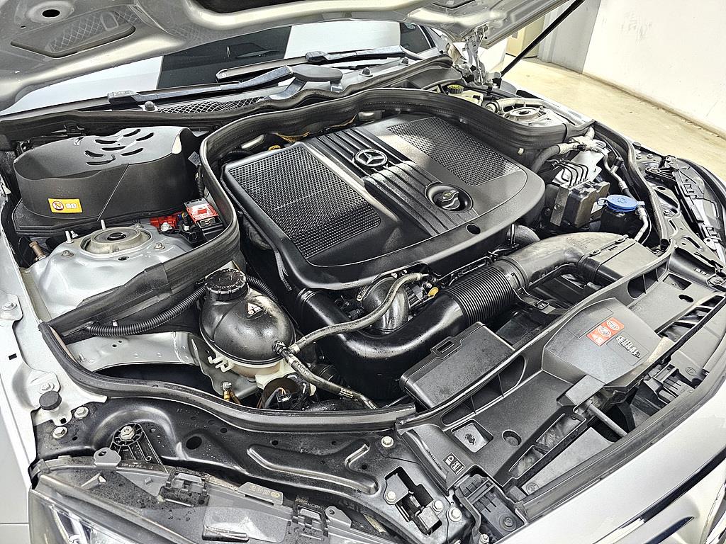 Mercedes Benz E class - Vista 6