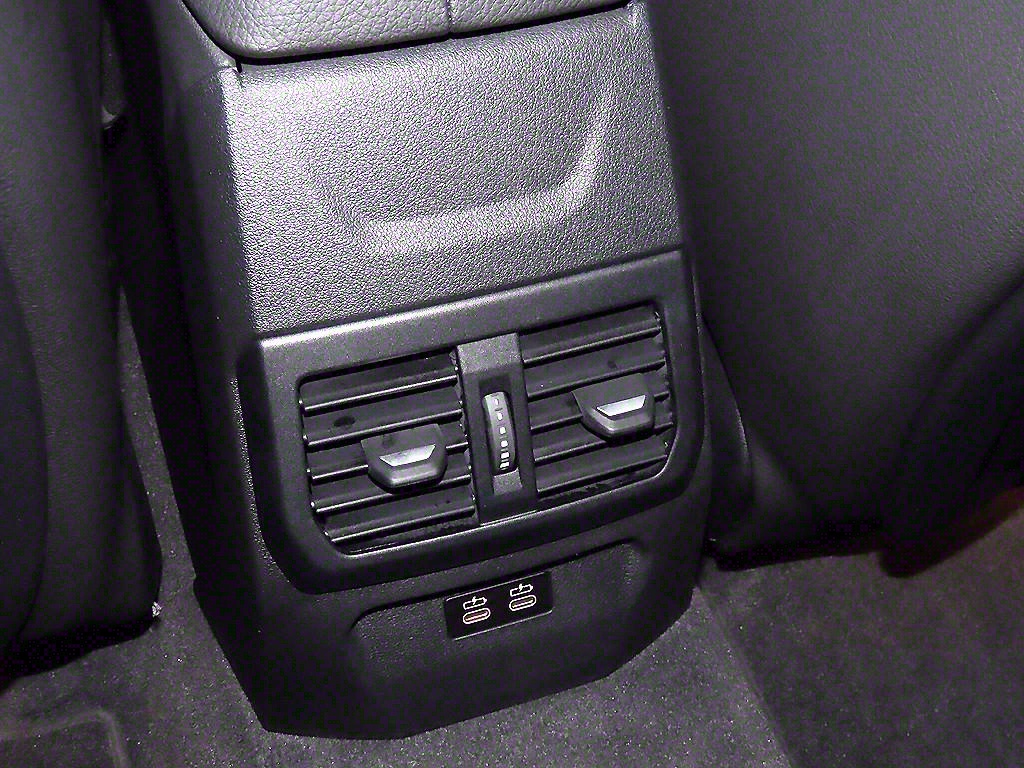 BMW 1 series 2023 Blanco - Importación desde Corea - HF Imports Iquique - Foto 13