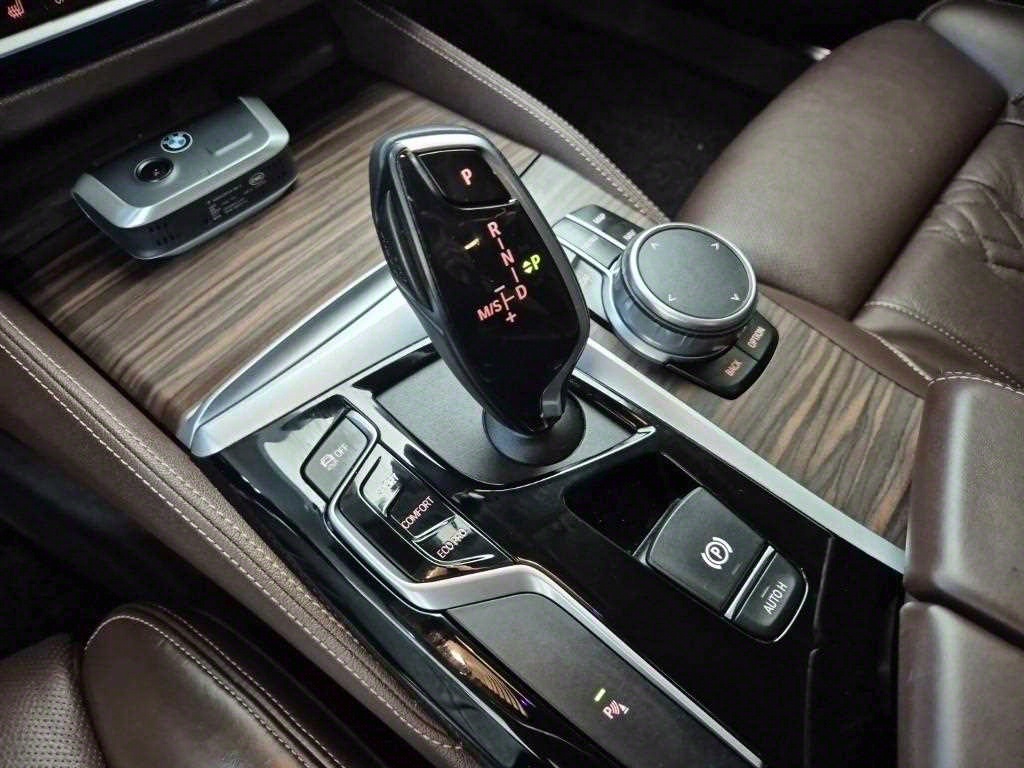 BMW 5 Series - Vista 8