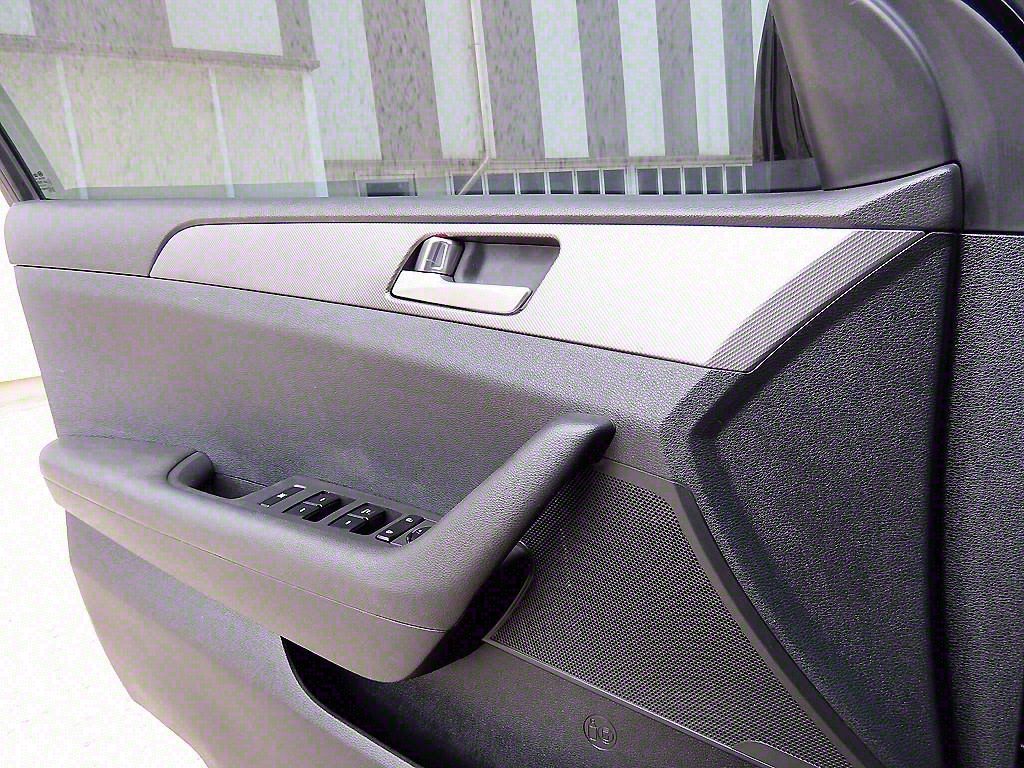 HYUNDAI Sonata - Vista 11