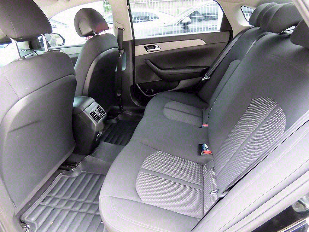 HYUNDAI Sonata - Vista 6