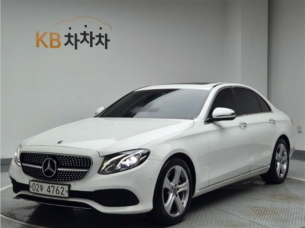 Mercedes Benz E class 2018 Blanco - Importación desde Corea - HF Imports Iquique - Foto 1