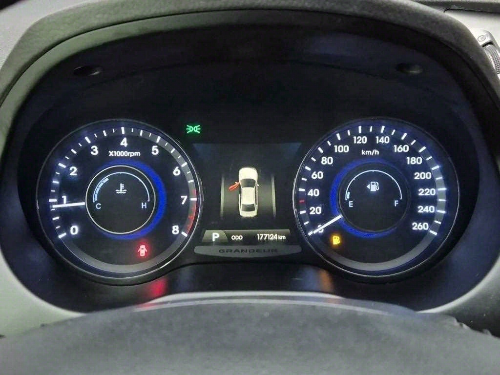 HYUNDAI Grandeur - Vista 6