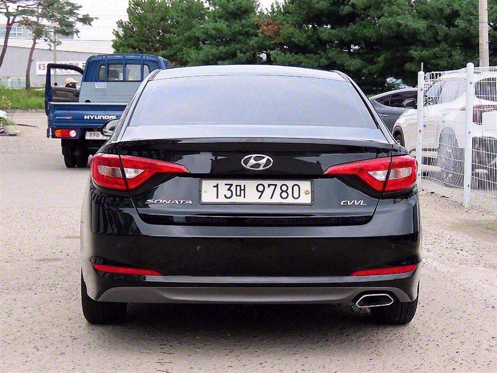 HYUNDAI Sonata - Vista 4