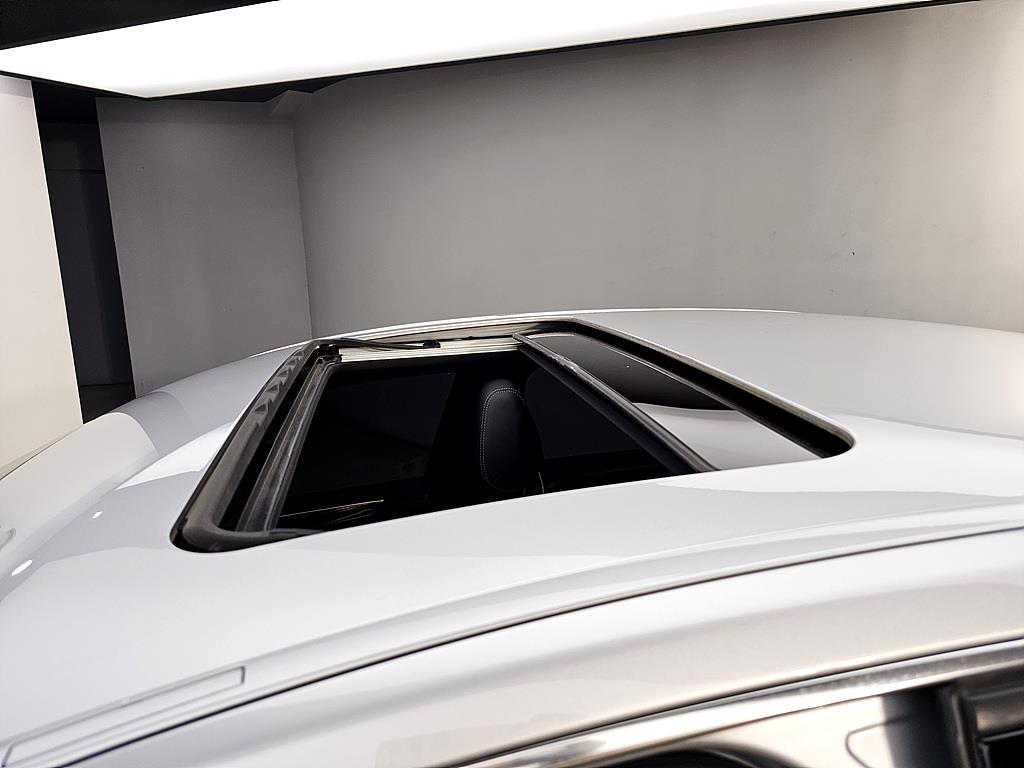 Mercedes Benz E class - Vista 12