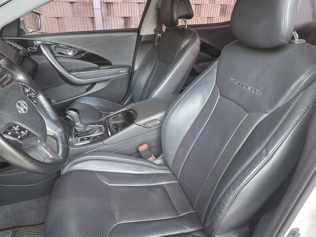 HYUNDAI Grandeur - Vista 4