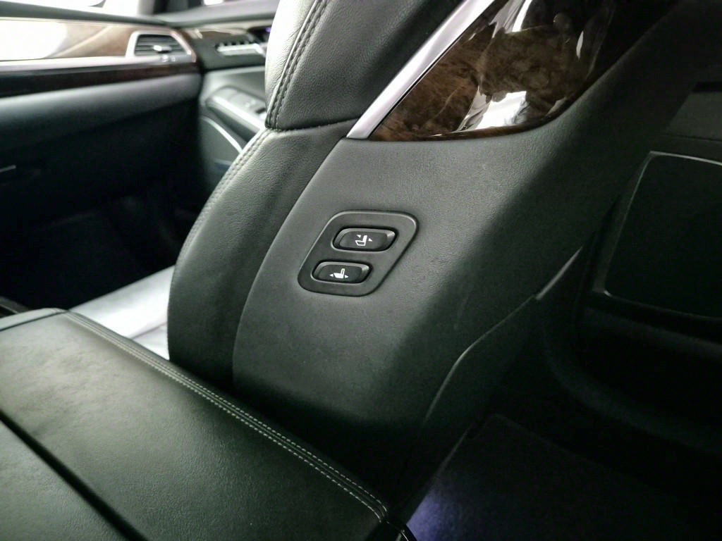 Genesis EQ900 - Vista 8