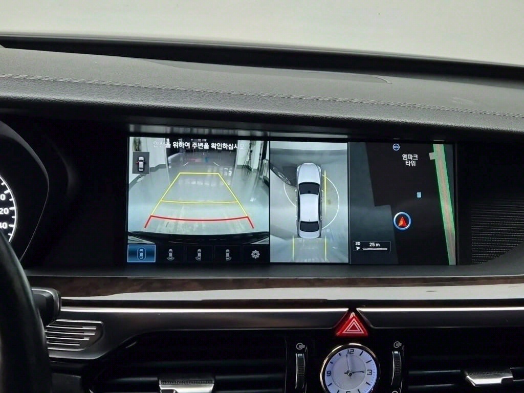 Genesis EQ900 - Vista 10