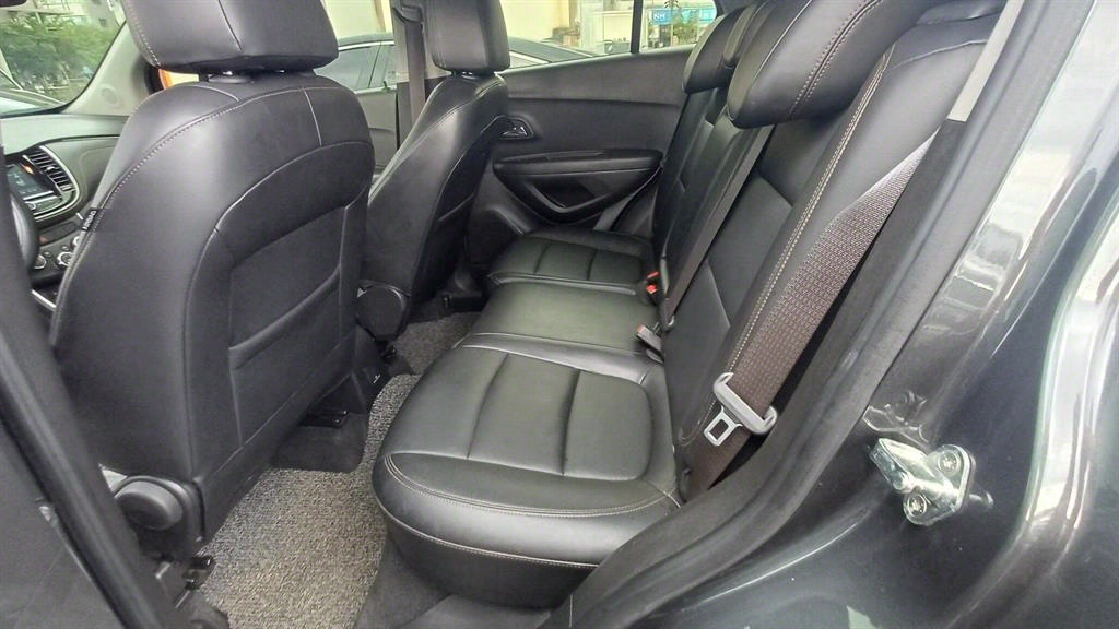 Chevrolet Trax 2018 Gris - Importación desde Corea - HF Imports Iquique - Foto 15