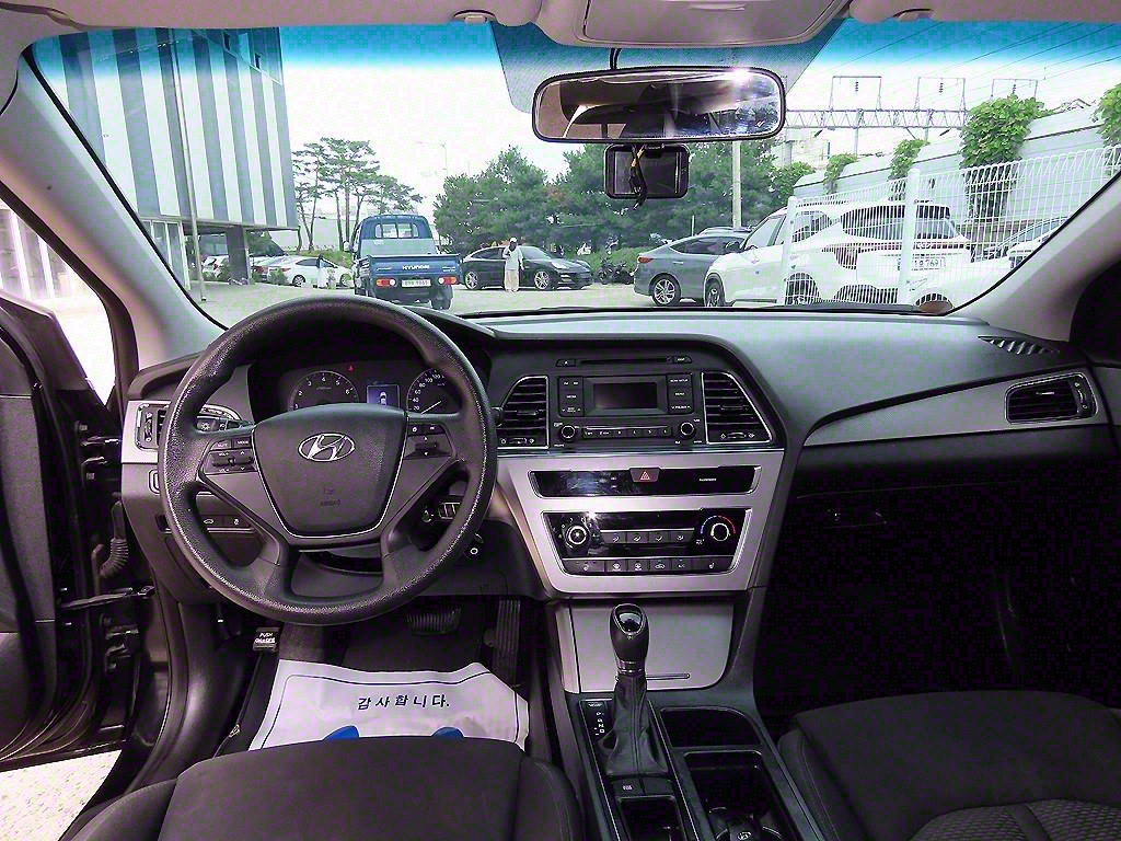 HYUNDAI Sonata - Vista 7