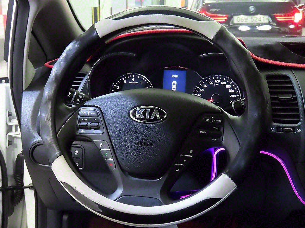 KIA K3 - Vista 8