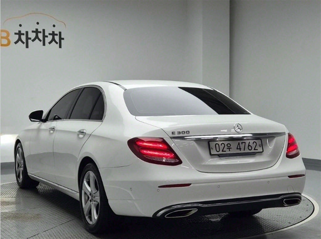 Mercedes Benz E class - Vista 2