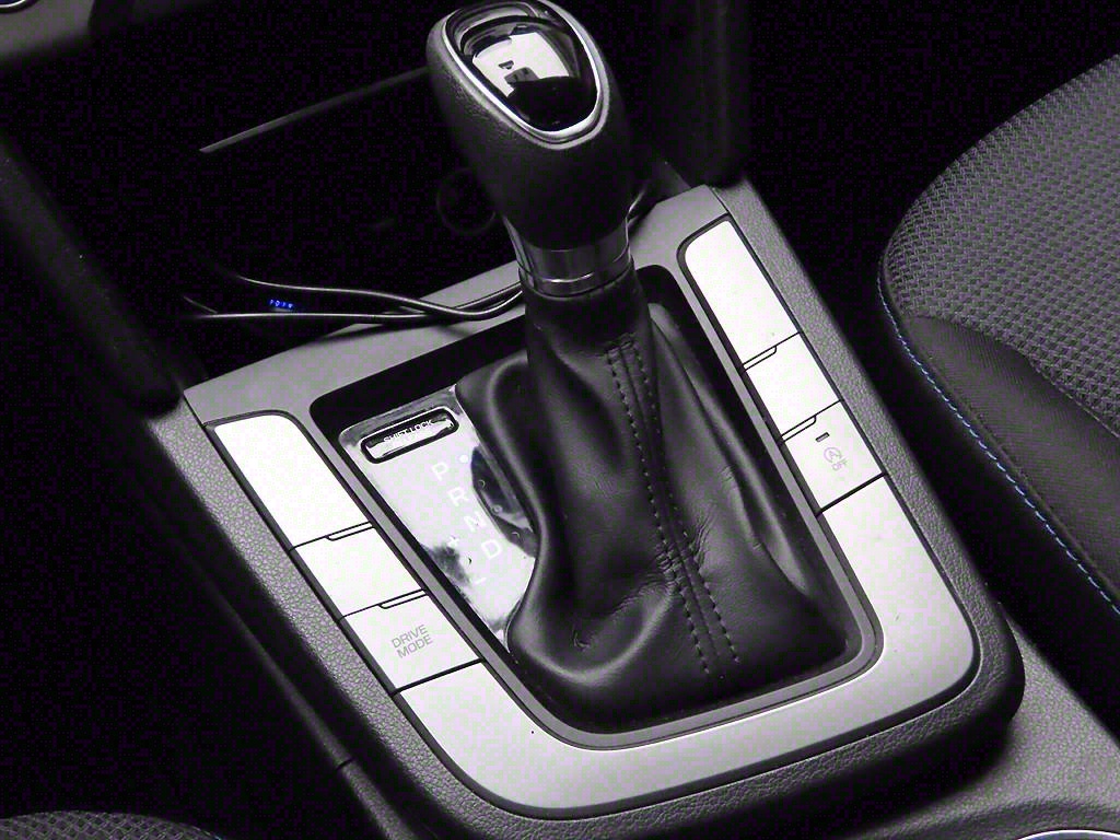 HYUNDAI Avante - Vista 12