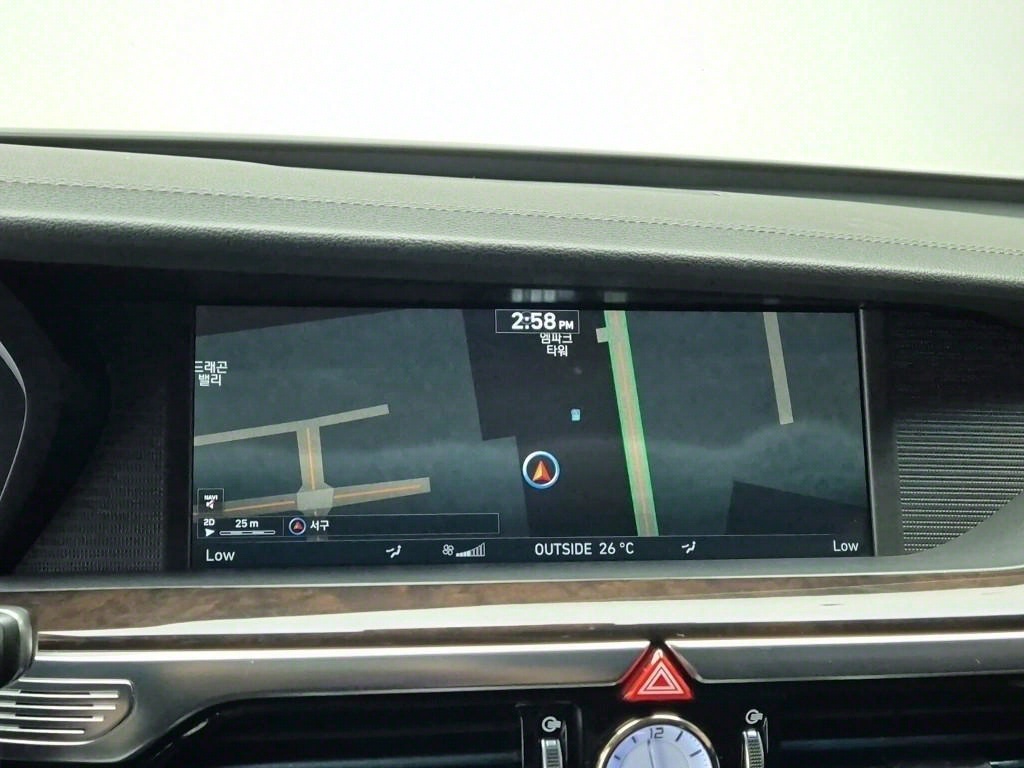 Genesis EQ900 - Vista 9