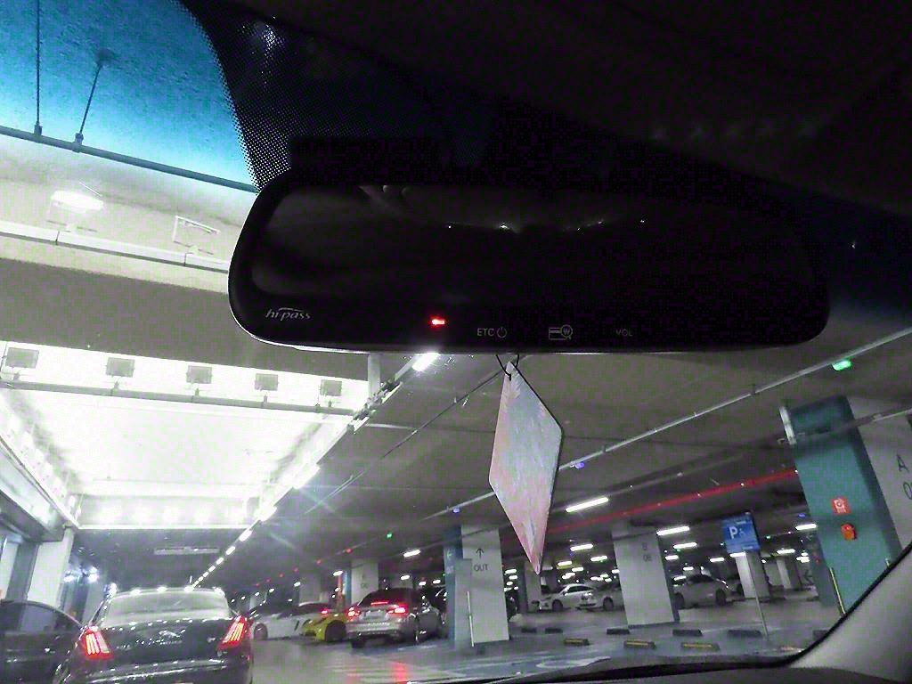 HYUNDAI Genesis - Vista 12