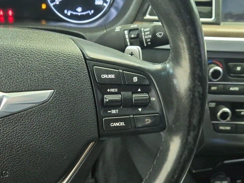 HYUNDAI Genesis - Vista 9