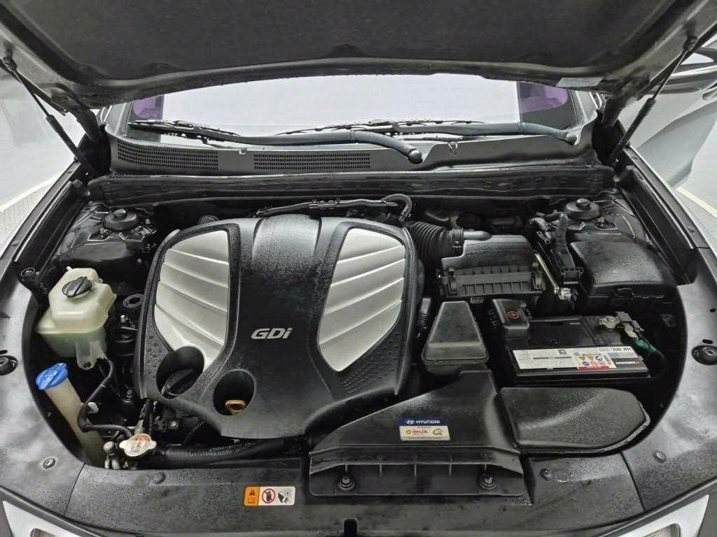 HYUNDAI Grandeur - Vista 5