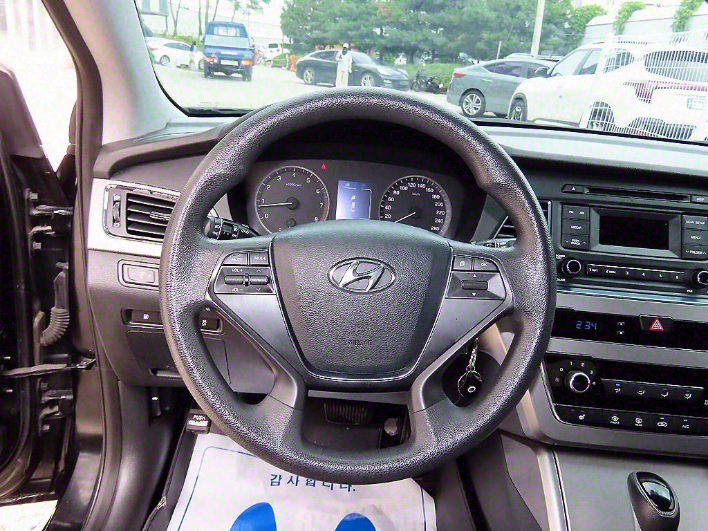 HYUNDAI Sonata - Vista 8
