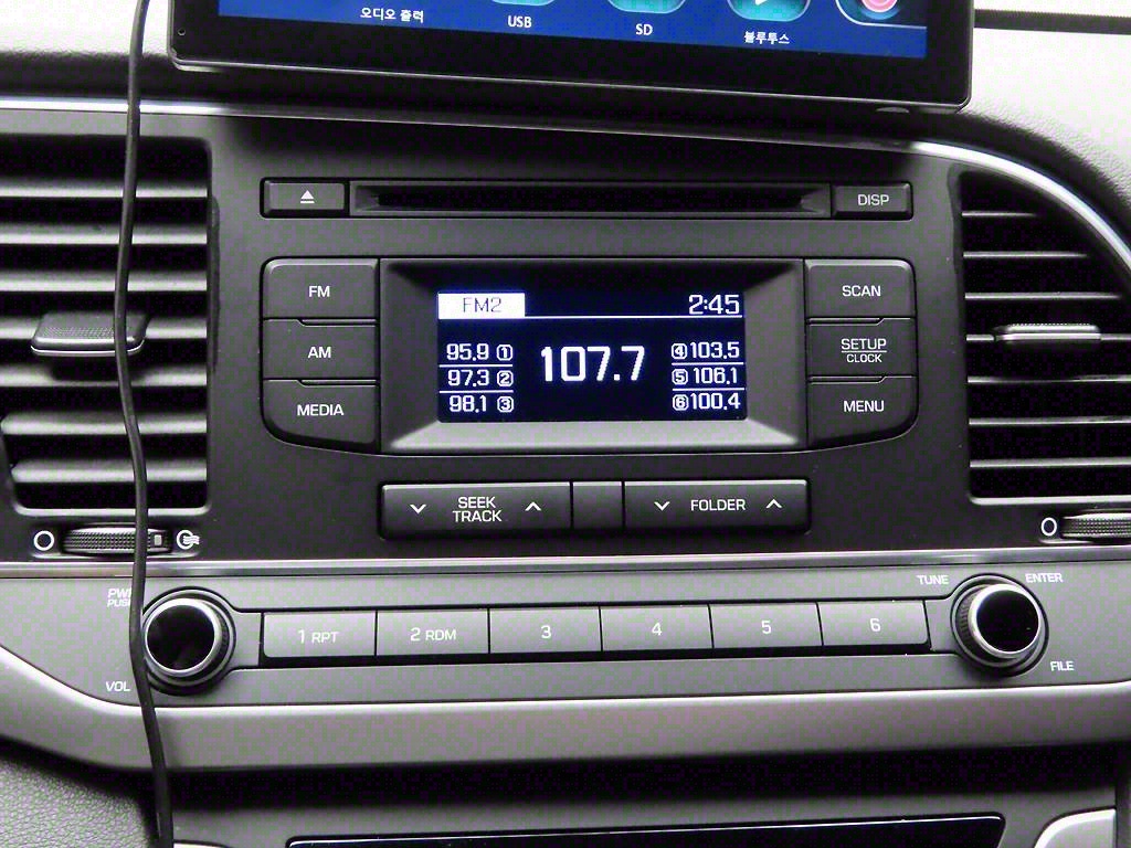 HYUNDAI Avante - Vista 10