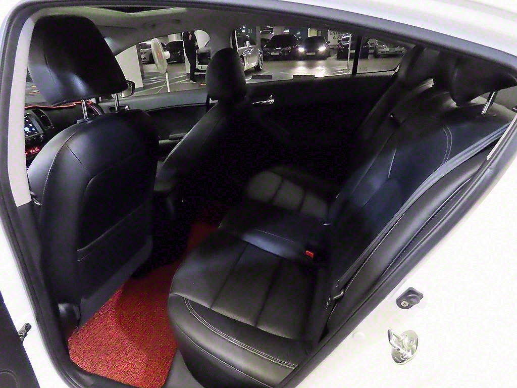 KIA K3 - Vista 7
