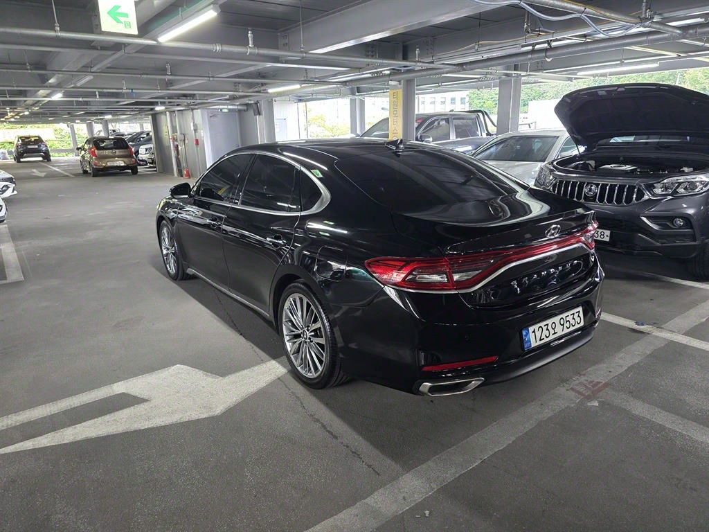 HYUNDAI Grandeur - Vista 5