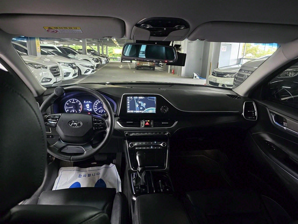 HYUNDAI Grandeur - Vista 10