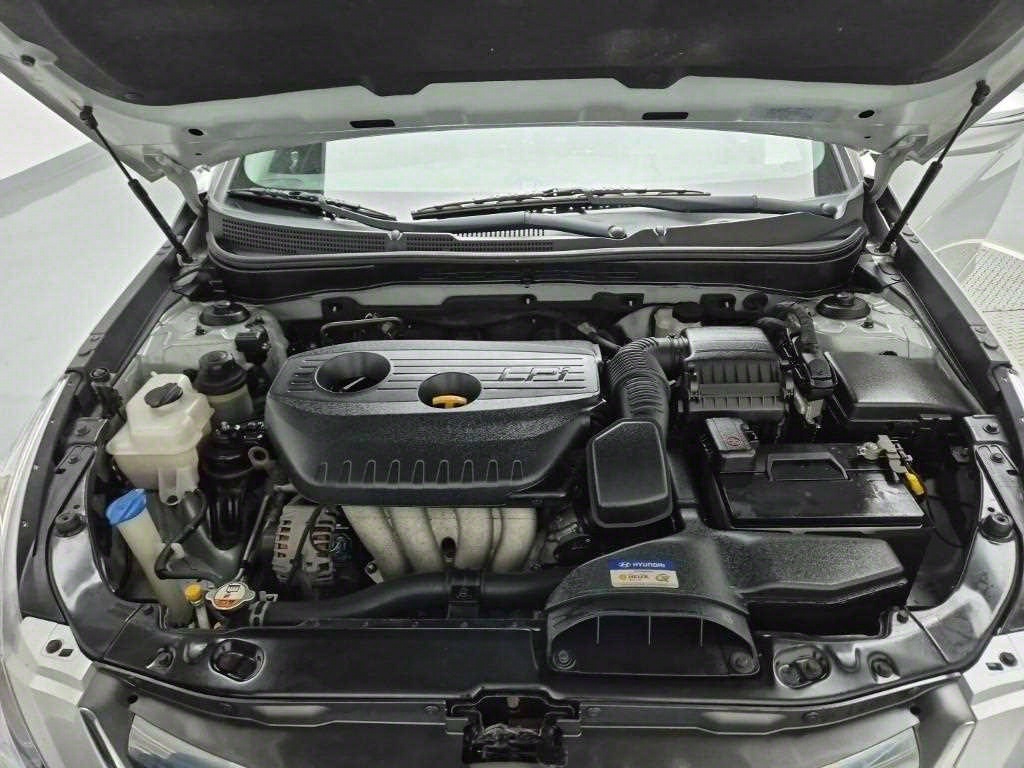 HYUNDAI Sonata - Vista 5