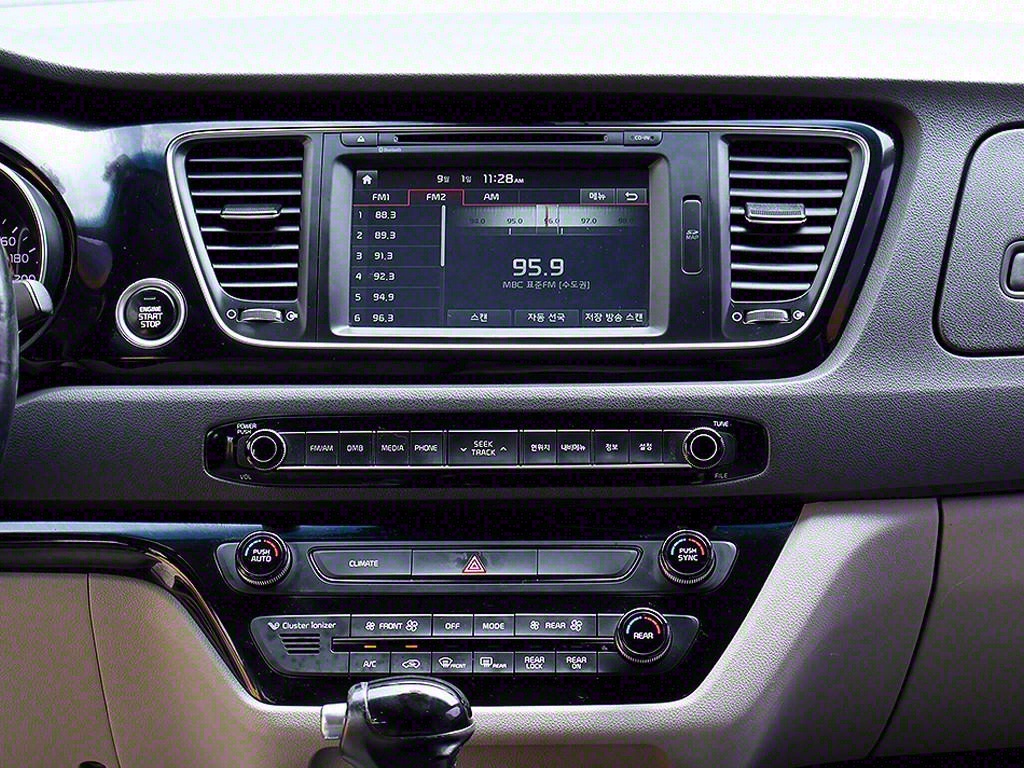 KIA Carnival 2015 Gris - Importación desde Corea - HF Imports Iquique - Foto 8