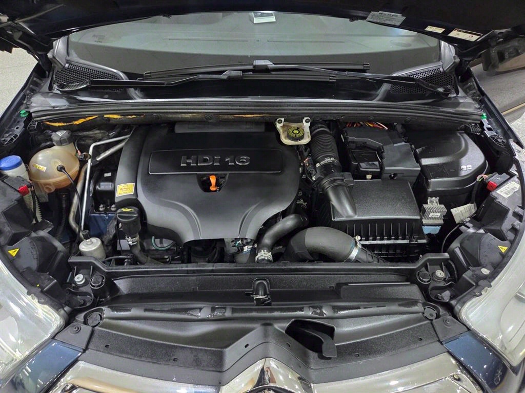 Citroen DS4 2014 Azul - Importación desde Corea - HF Imports Iquique - Foto 18