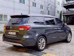 KIA Carnival - Vista 8