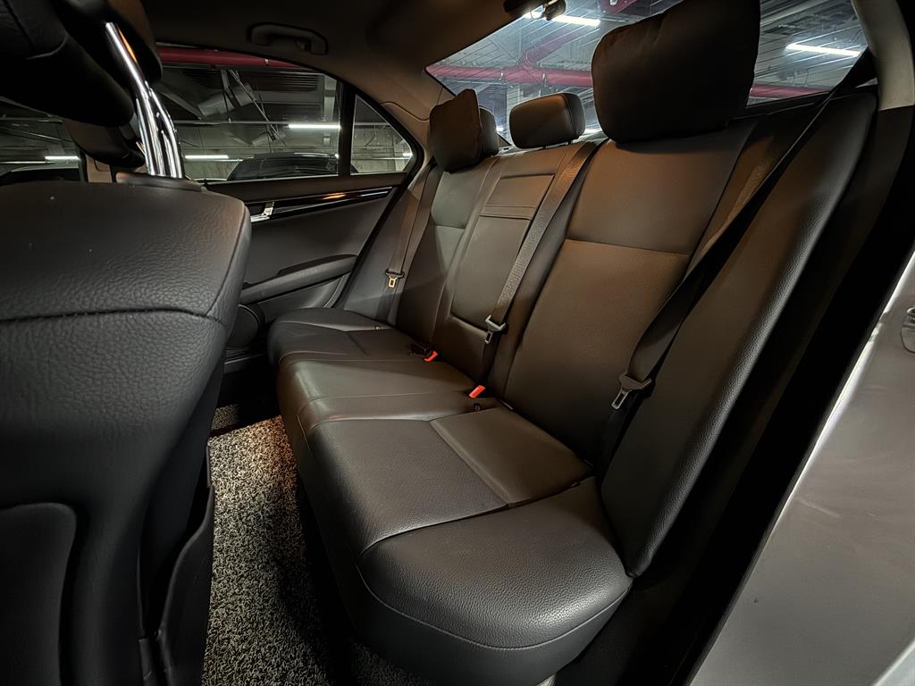 Mercedes Benz C Class - Vista 7