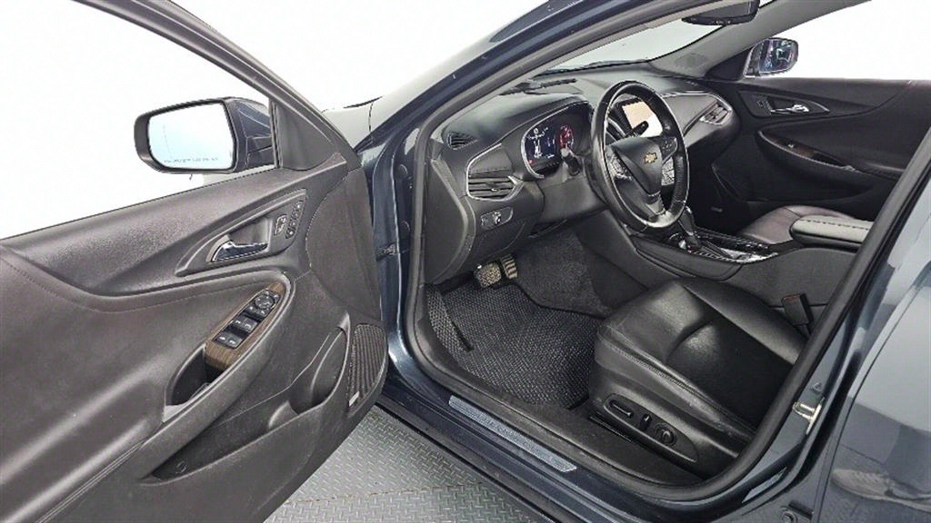 Chevrolet Malibu - Vista 11