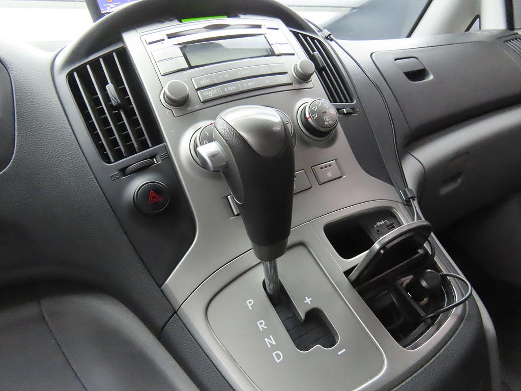 HYUNDAI Starex - Vista 10