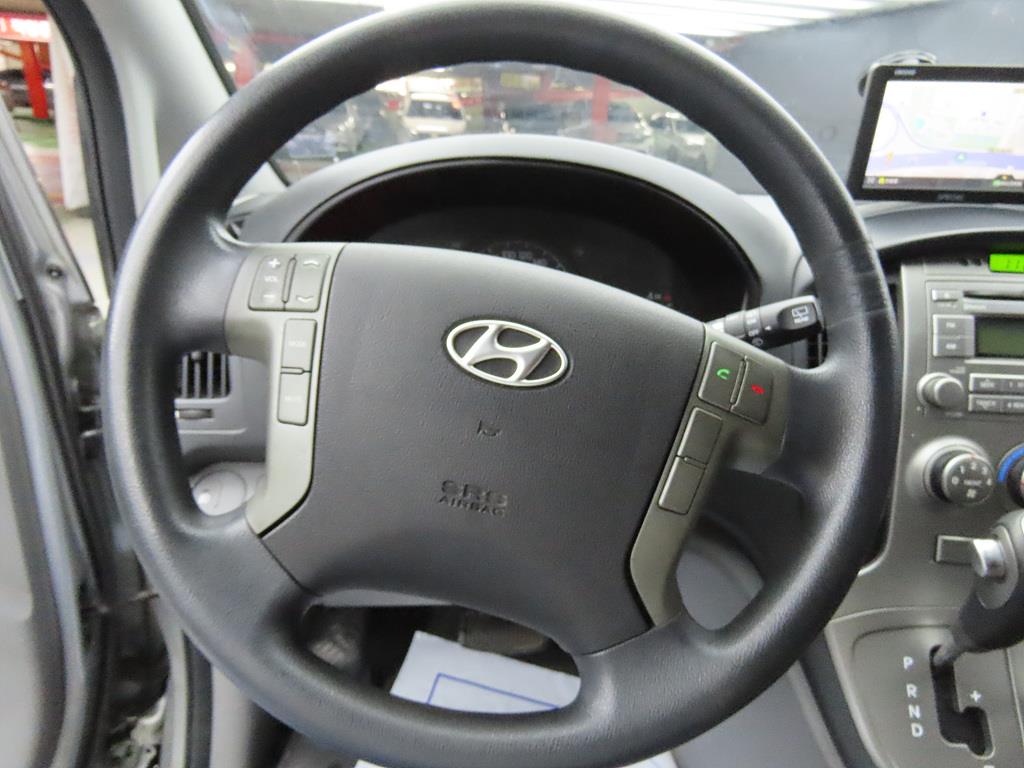 HYUNDAI Starex - Vista 7