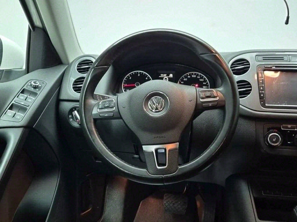 Volkswagen Tiguan - Vista 9