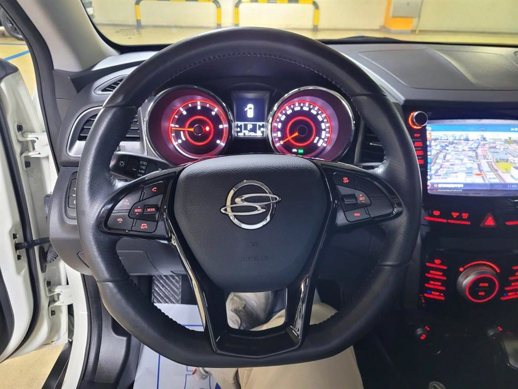 Ssangyong Tivoli - Vista 10