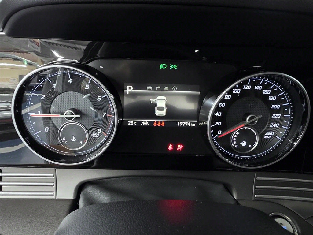 HYUNDAI Grandeur - Vista 12