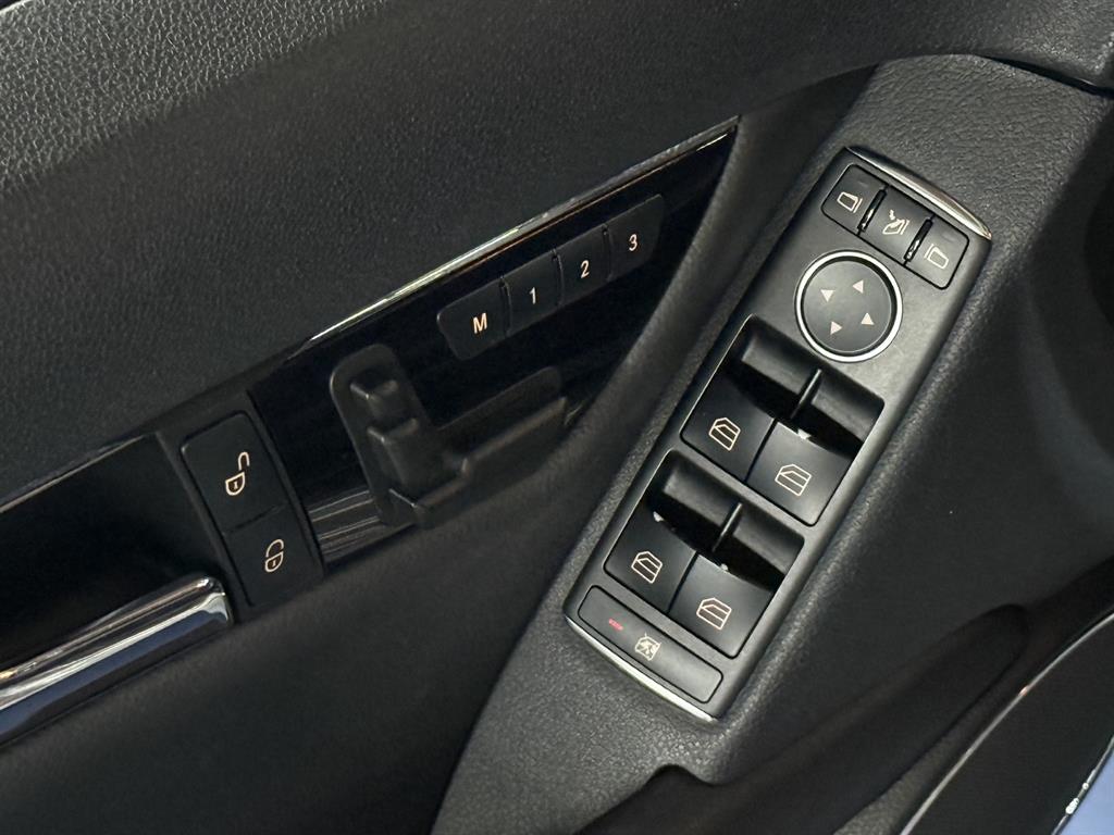 Mercedes Benz C Class - Vista 10