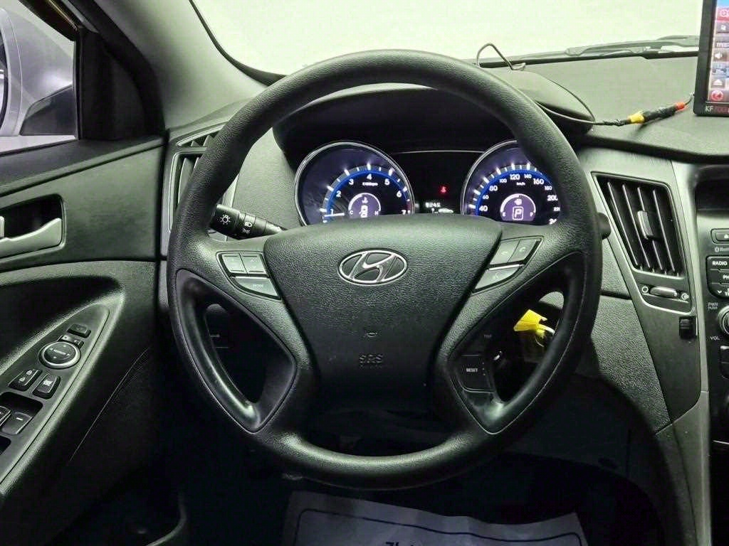 HYUNDAI Sonata - Vista 9