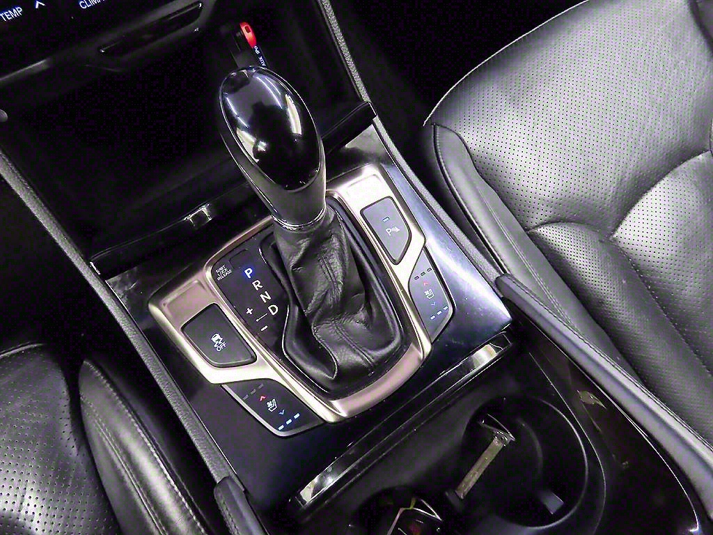 HYUNDAI Grandeur - Vista 10