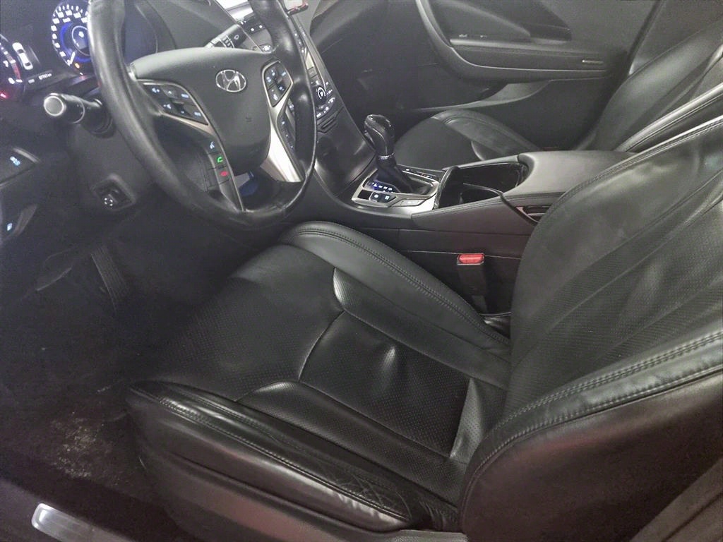 HYUNDAI Grandeur - Vista 11