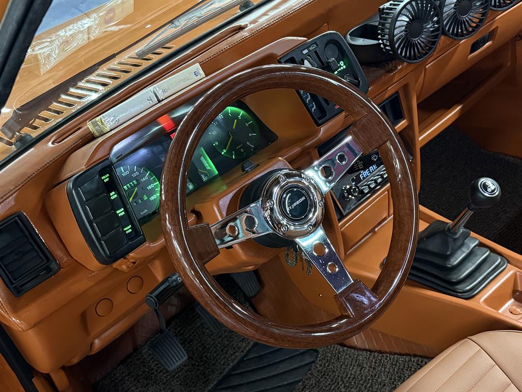 HYUNDAI Pony - Vista 9