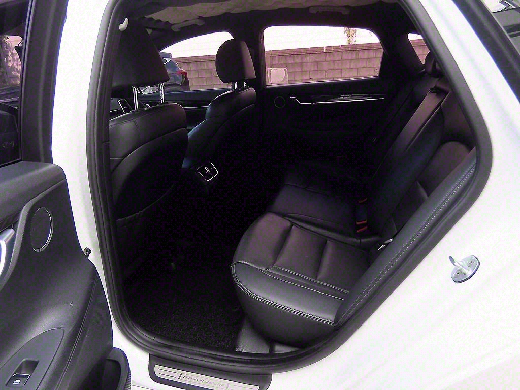 HYUNDAI Grandeur - Vista 6