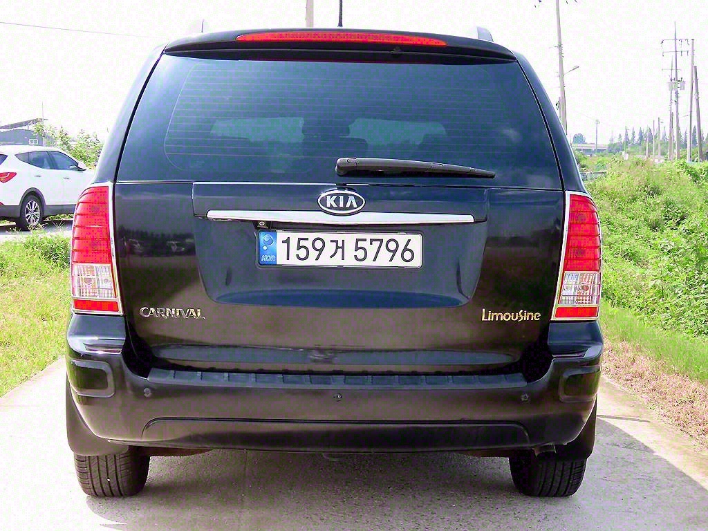 KIA Carnival - Vista 4