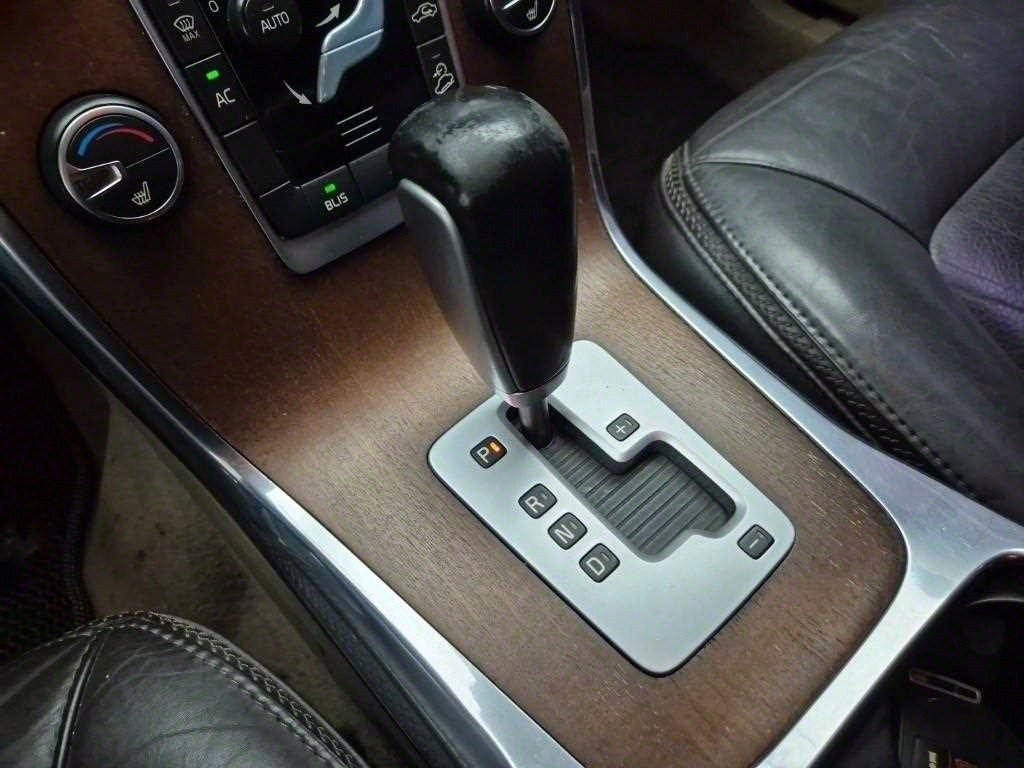 Volvo XC70 - Vista 8