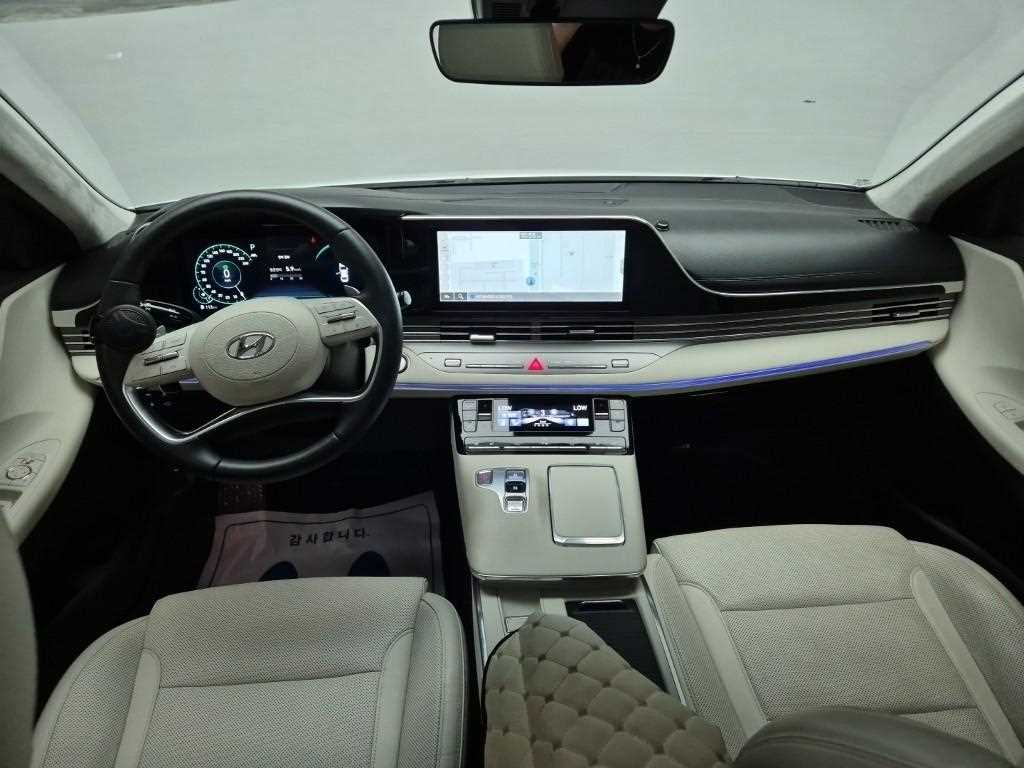 HYUNDAI Grandeur - Vista 7