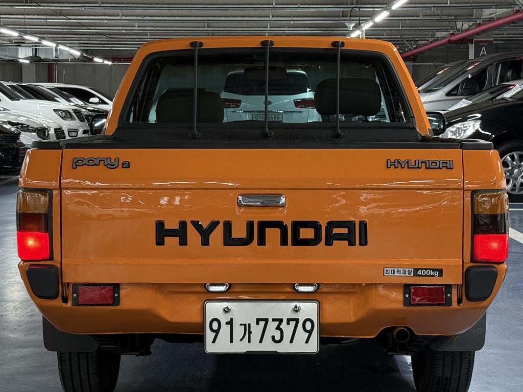 HYUNDAI Pony - Vista 4