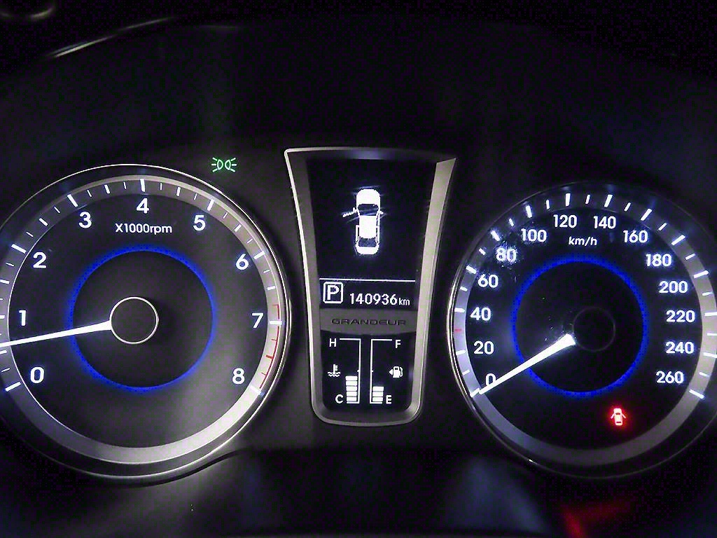 HYUNDAI Grandeur - Vista 8