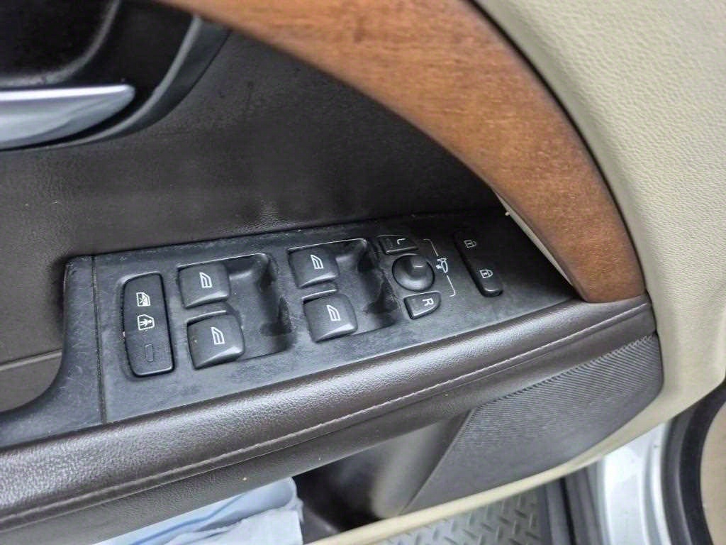 Volvo XC70 2012 Plateado - Importación desde Corea - HF Imports Iquique - Foto 18