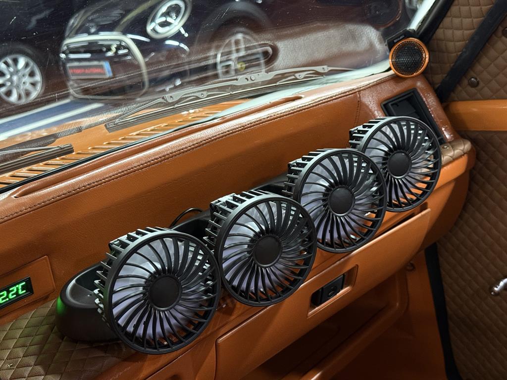 HYUNDAI Pony - Vista 12